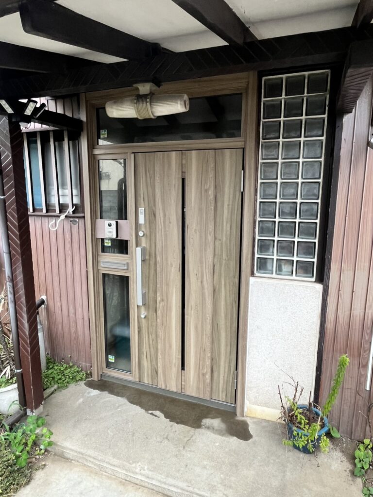 玄関リノベーション（ドア）