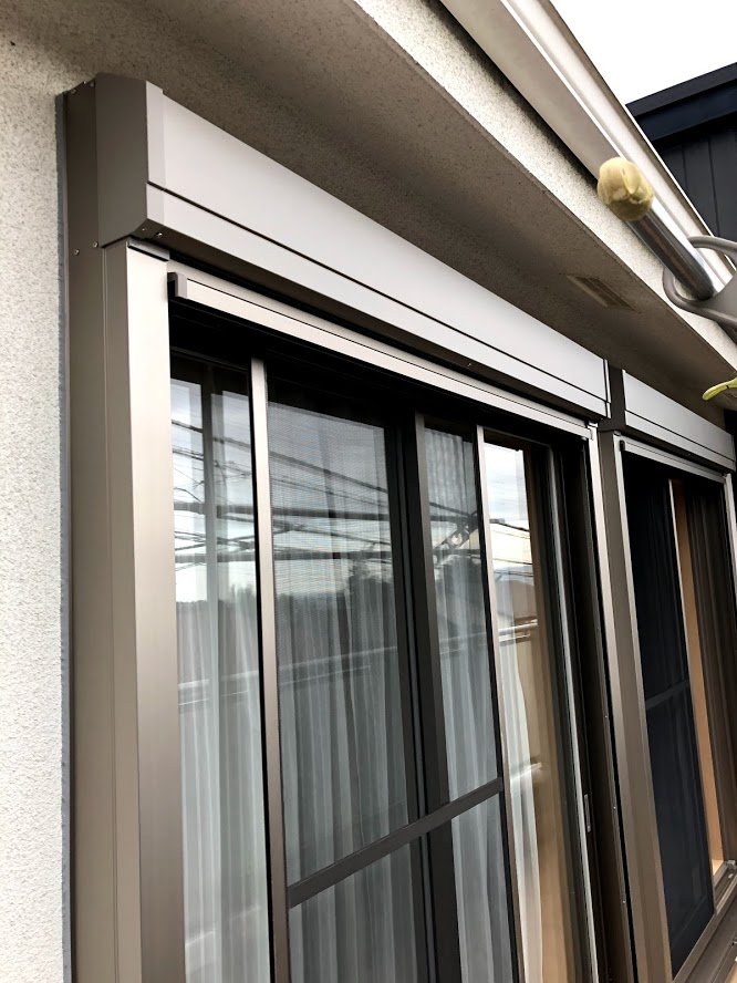 壁付けシャッター工事
